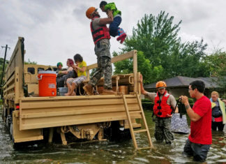 Texas National Guard Soldiers rescue Texans in Flooded Areas