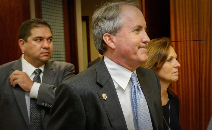 Ken Paxton, Angela Paxton